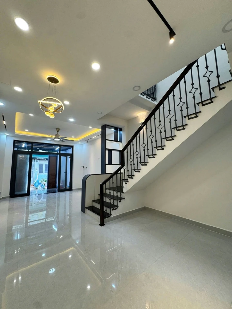 Bán nhà 2 tầng 69m2 Huỳnh Tấn Phát Quận 7 giá 5 tỷ 2 - Ảnh thu nhỏ 2