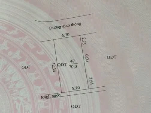 Bán đất 70m² mặt tiền Nguyễn Tất Thành, Quận 1 - Ảnh 1