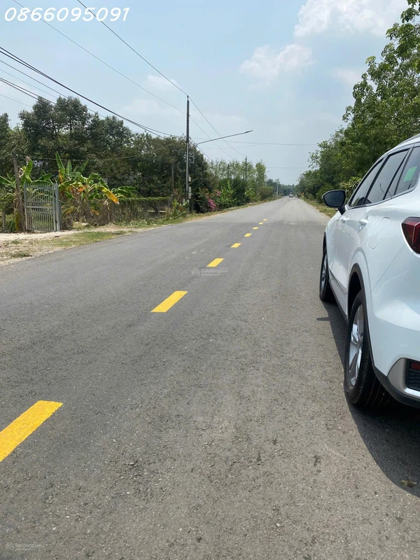 Bán nhà 1 trệt 1 lầu đường DH722, xã Long Hòa, Hồ Chí Minh, DT 180m2, 3,3 tỷ