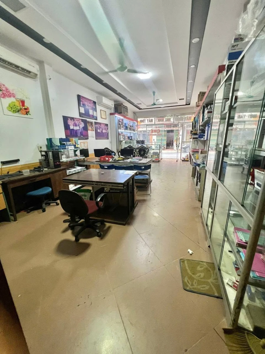 Bán nhà 3 tầng 122m² Lý Công Uẩn, Quận 3 giá 3.95 tỷ - Ảnh thu nhỏ 3