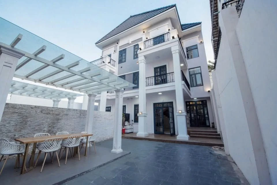 Cho thuê biệt thự 6PN hồ bơi, 248m2, Quận 7 - Ảnh thu nhỏ 2