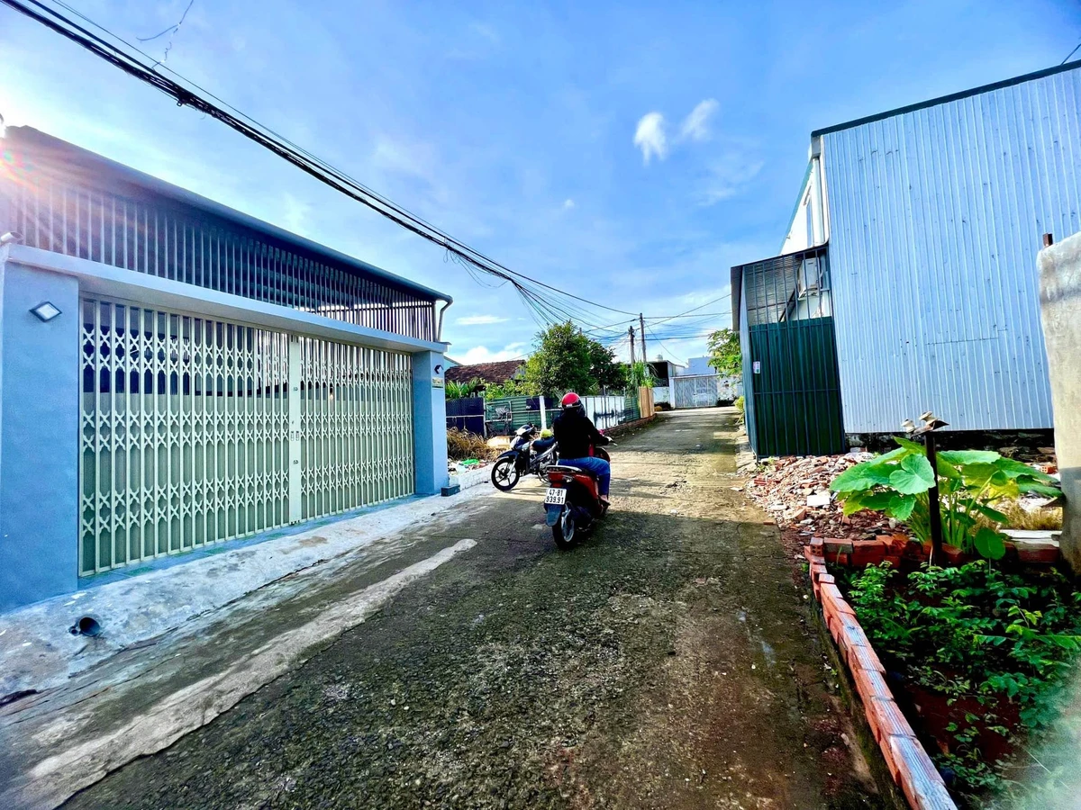 Bán nhà mới 5x23 hẻm 107 Nguyễn Phúc Chu, Phường Thành Nhất, giá 2,35 tỷ - Ảnh thu nhỏ 2