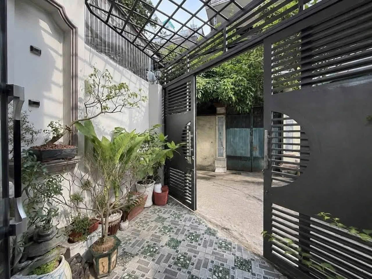 Bán nhà 3 tầng BTCT 65m² 5 phòng ngủ đường Lê Văn Sỹ, Quận 3 - Ảnh thu nhỏ 2