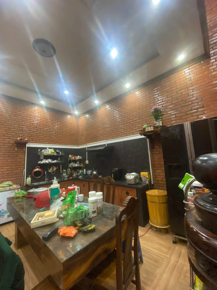 Bán nhà mặt tiền Đồng Khởi 248,8m² có kiốt cho thuê 10 tỷ - Ảnh thu nhỏ 2