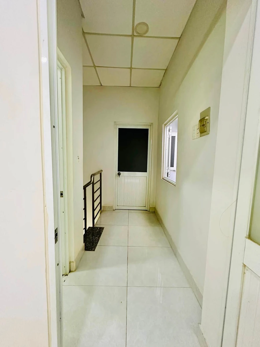 Bán nhà 2 tầng 30m2, 2PN 2WC, hẻm ba gác gần góc 3 Tháng 2 - Lê Hồng Phong, Quận 10 - Ảnh thu nhỏ 5