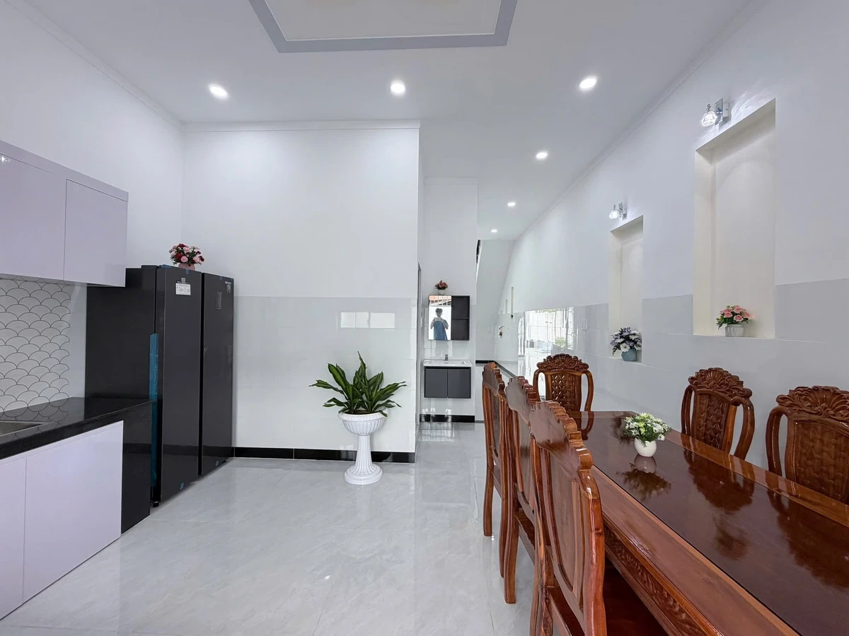 Bán nhà lầu đúc 5x28m KP Hiệp Thạnh, Phường Tân Ninh, Tây Ninh giá 2,85 tỷ - Ảnh thu nhỏ 3