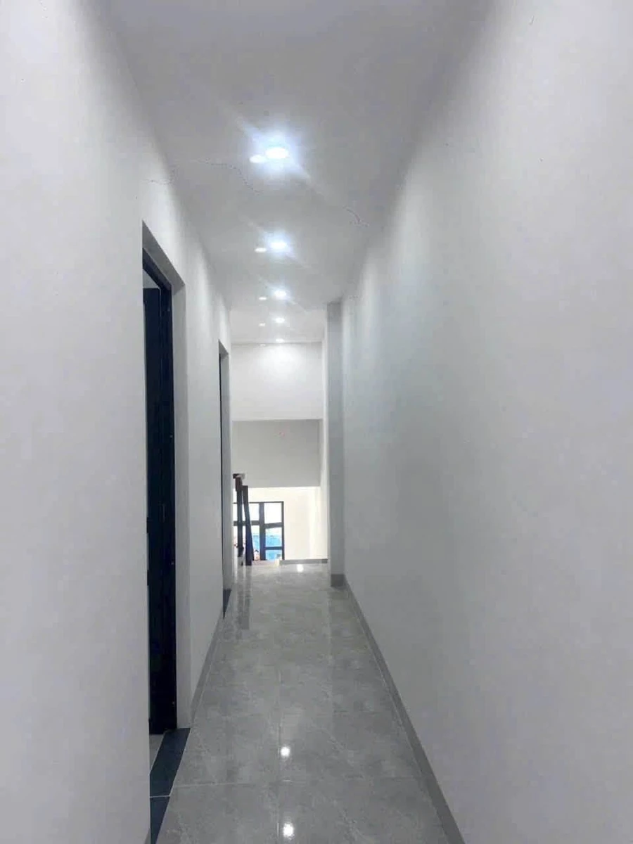 Bán nhà 3 tầng 95m² 2 tỷ 4 Quận 7 - Ảnh thu nhỏ 5