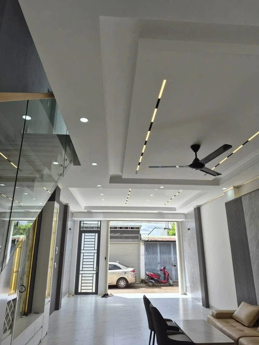 Nhà 3 tầng mặt tiền 60m² Buôn Ma Thuột 4.5 tỷ - Ảnh thu nhỏ 2
