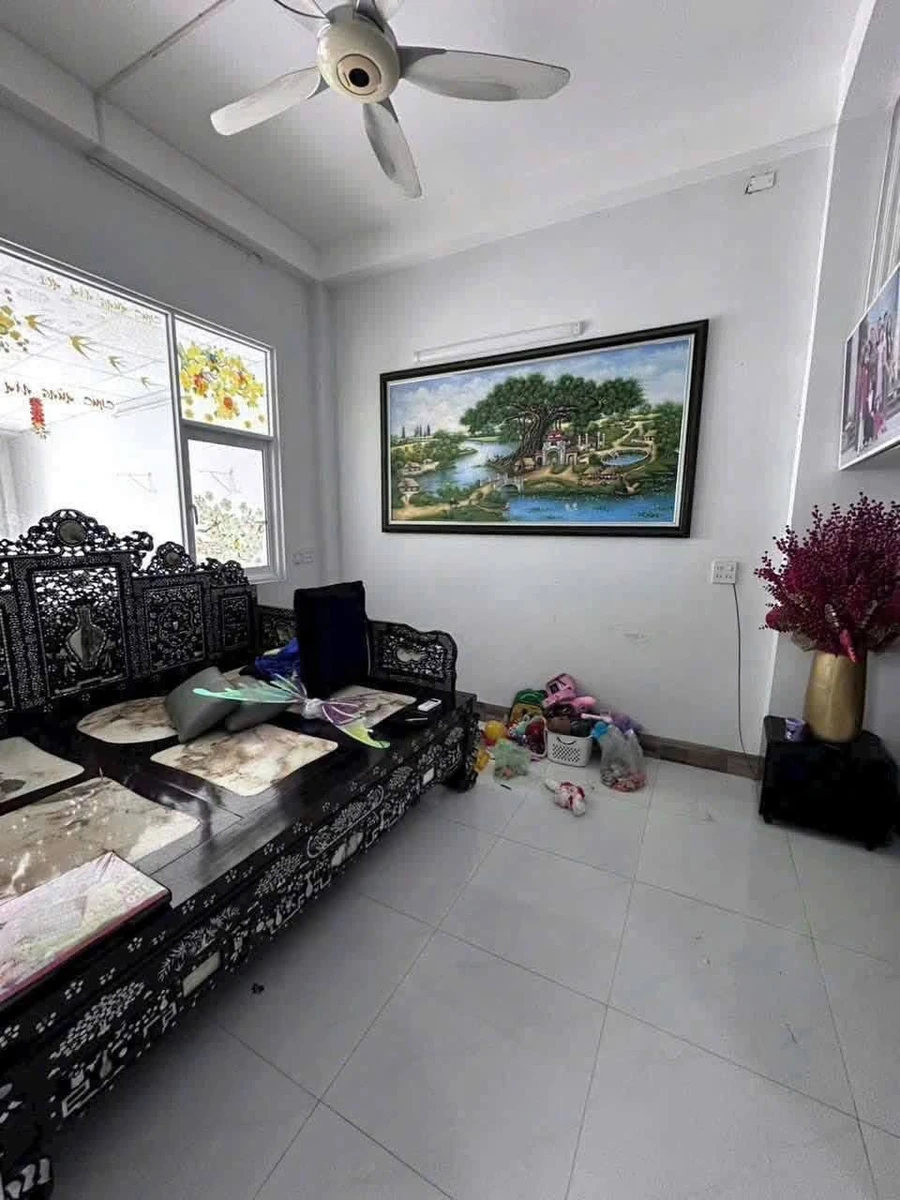 Bán nhà 1 trệt 1 lầu 70m2, 2 phòng ngủ, sổ hồng, Phong Nẫm, Phan Thiết - Ảnh 1