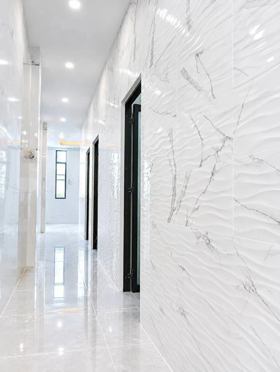 Bán nhà mặt tiền hẻm 239 Nguyễn Văn Rành, 125m², 3PN, 1.89 tỷ - Ảnh thu nhỏ 3