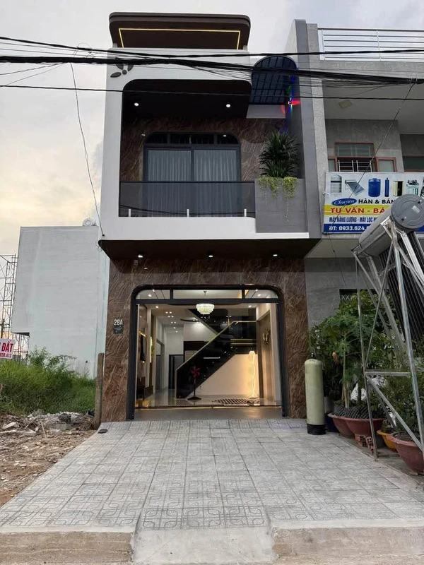 Nhà bán 4PN Nguyễn Kim Công, Tân An, 3 tỷ 450
