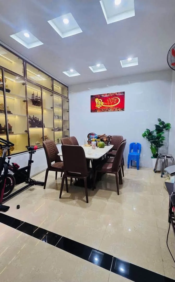 Bán nhà 3 lầu 68m2 Tân Bình 8 tỷ - Ảnh thu nhỏ 2