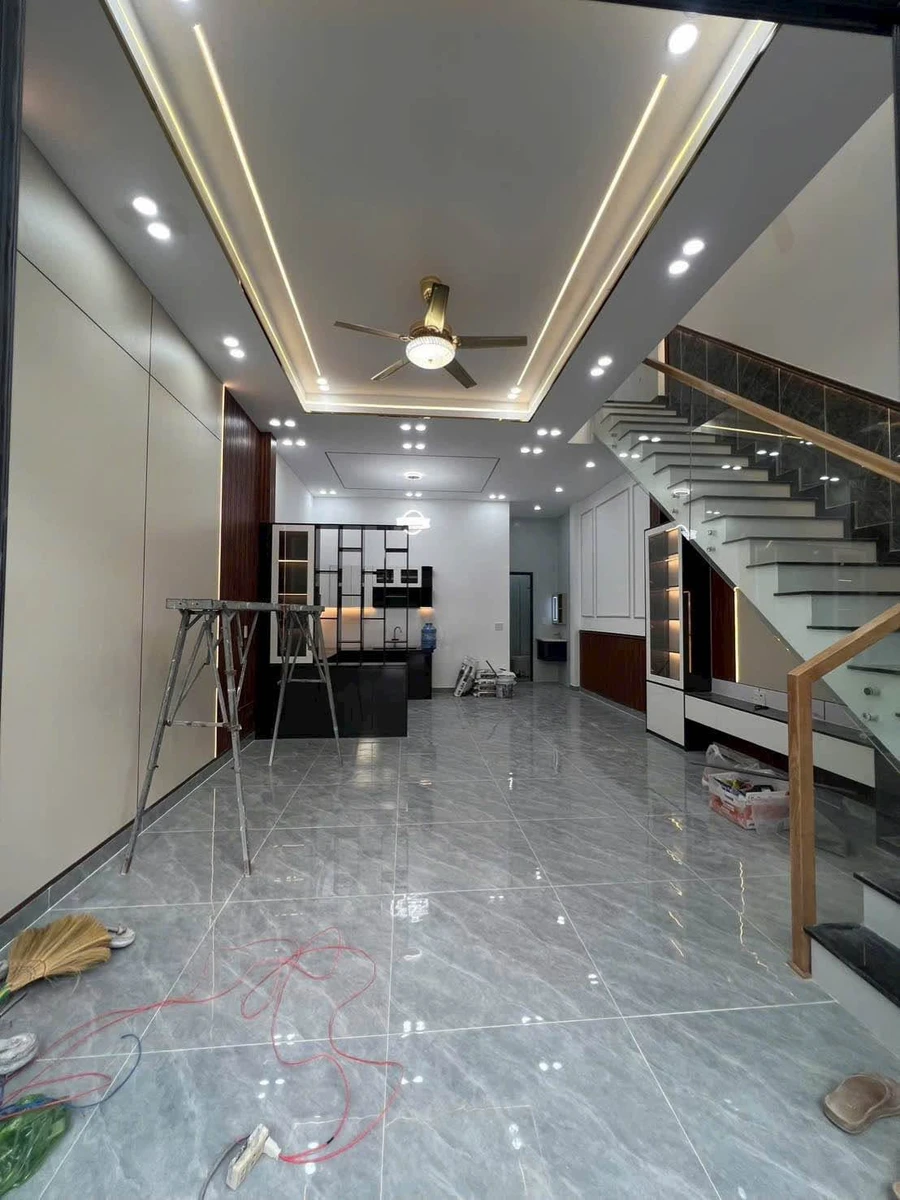 Bán nhà 1 trệt 1 lầu 75 m² 3PN Nhà Bè, giá 1 tỷ 950 - Ảnh thu nhỏ 2