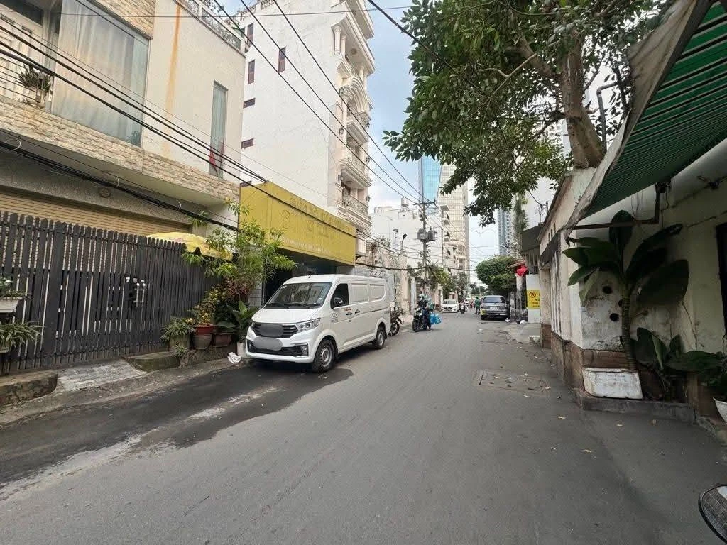 Bán shophouse 6 tầng, 70m2 mặt tiền Nguyễn Hữu Cảnh, Quận 1 - Ảnh 1