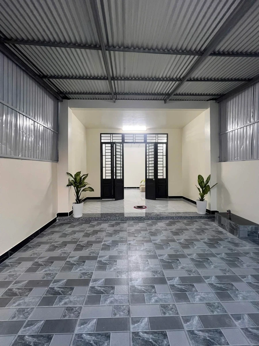 Bán nhà mặt tiền 10m, 102m², 2PN tại Nguyễn Văn Linh, Nhà Bè - Ảnh thu nhỏ 2
