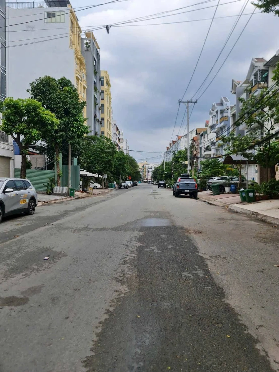 Bán nhà mặt tiền Cao Thị Chính, 5x20m, 5PN, Phú Thuận - Ảnh 1