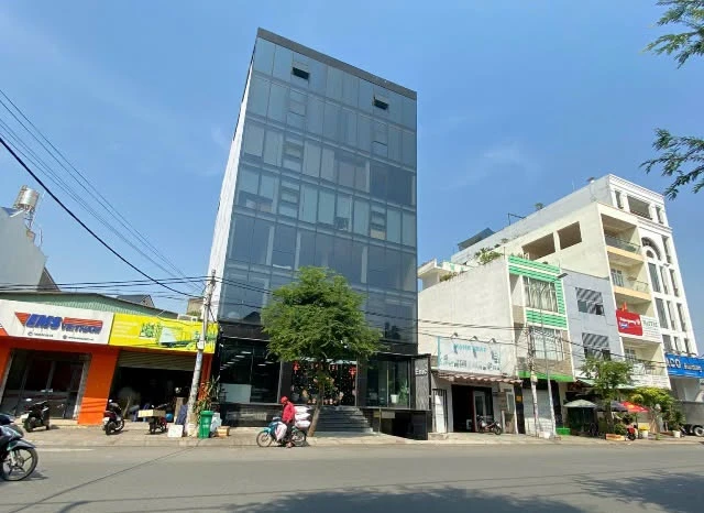 Bán tòa nhà 487 Phạm Văn Bạch, 312m², 115 tỷ đồng - Ảnh 1