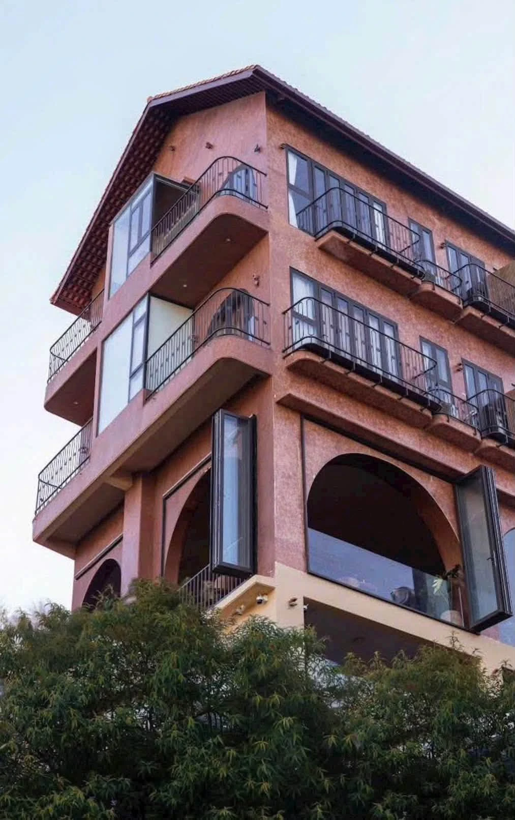 Bán khách sạn 23 phòng Đà Lạt 348m² 40 tỷ - Ảnh 1