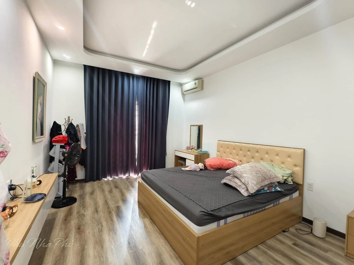 Bán nhà 4 tầng mặt ngõ gần 100m² Văn Cao, Quận 1 - Ảnh thu nhỏ 5