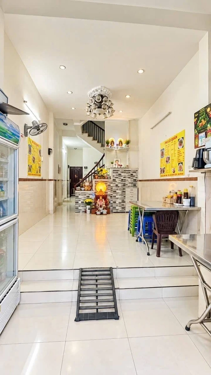 Bán nhà mặt tiền Phú Nhuận 81m2 4 phòng 3 tầng 13.8 tỷ - Ảnh 1