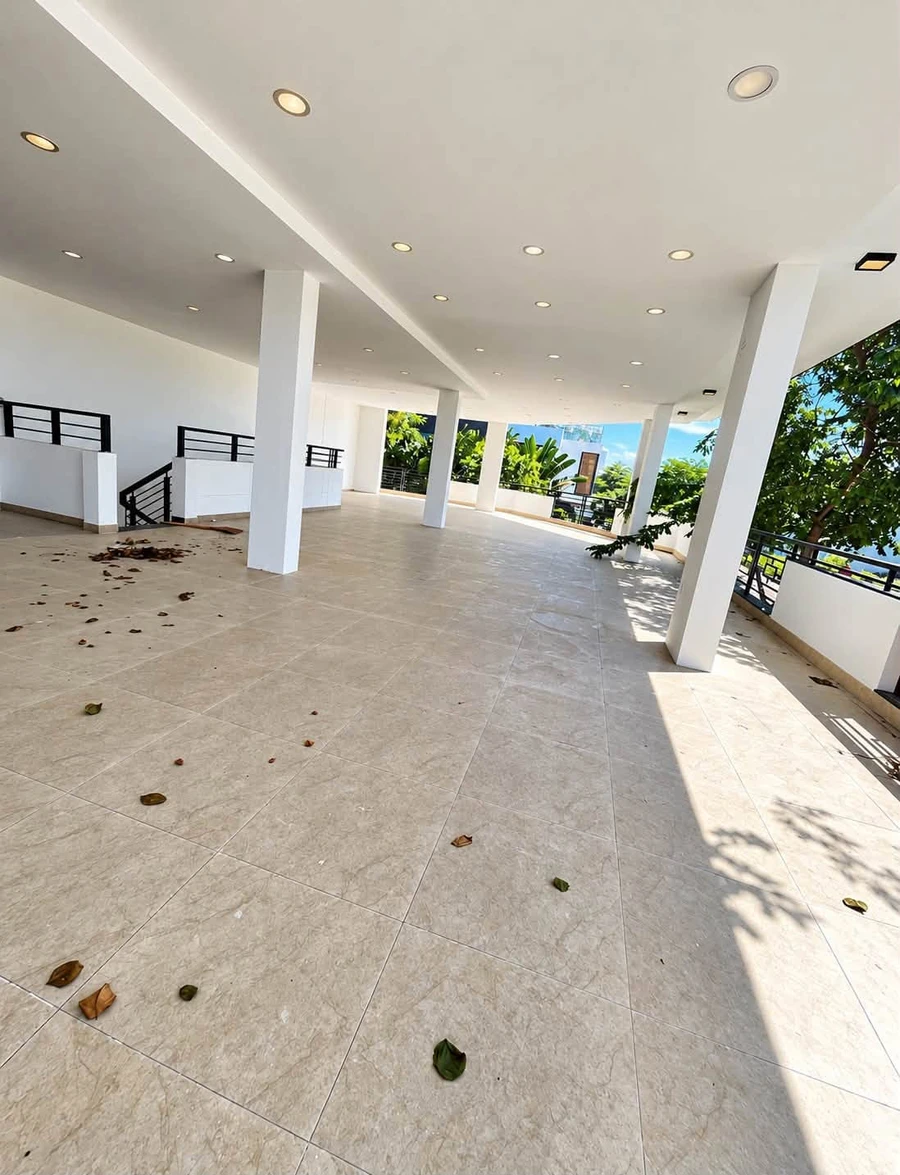 Cho thuê mặt bằng góc 450m2 view sông Nha Trang 30tr/tháng - Ảnh thu nhỏ 3