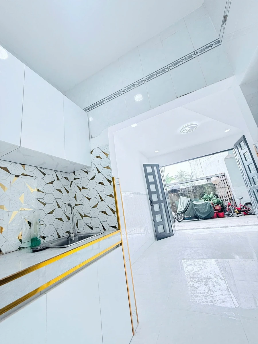 Bán nhà sổ hồng riêng 3,5x5m 1 lầu 2 PN giá 1,89 tỷ, Phường 15, Quận 8 - Ảnh thu nhỏ 3