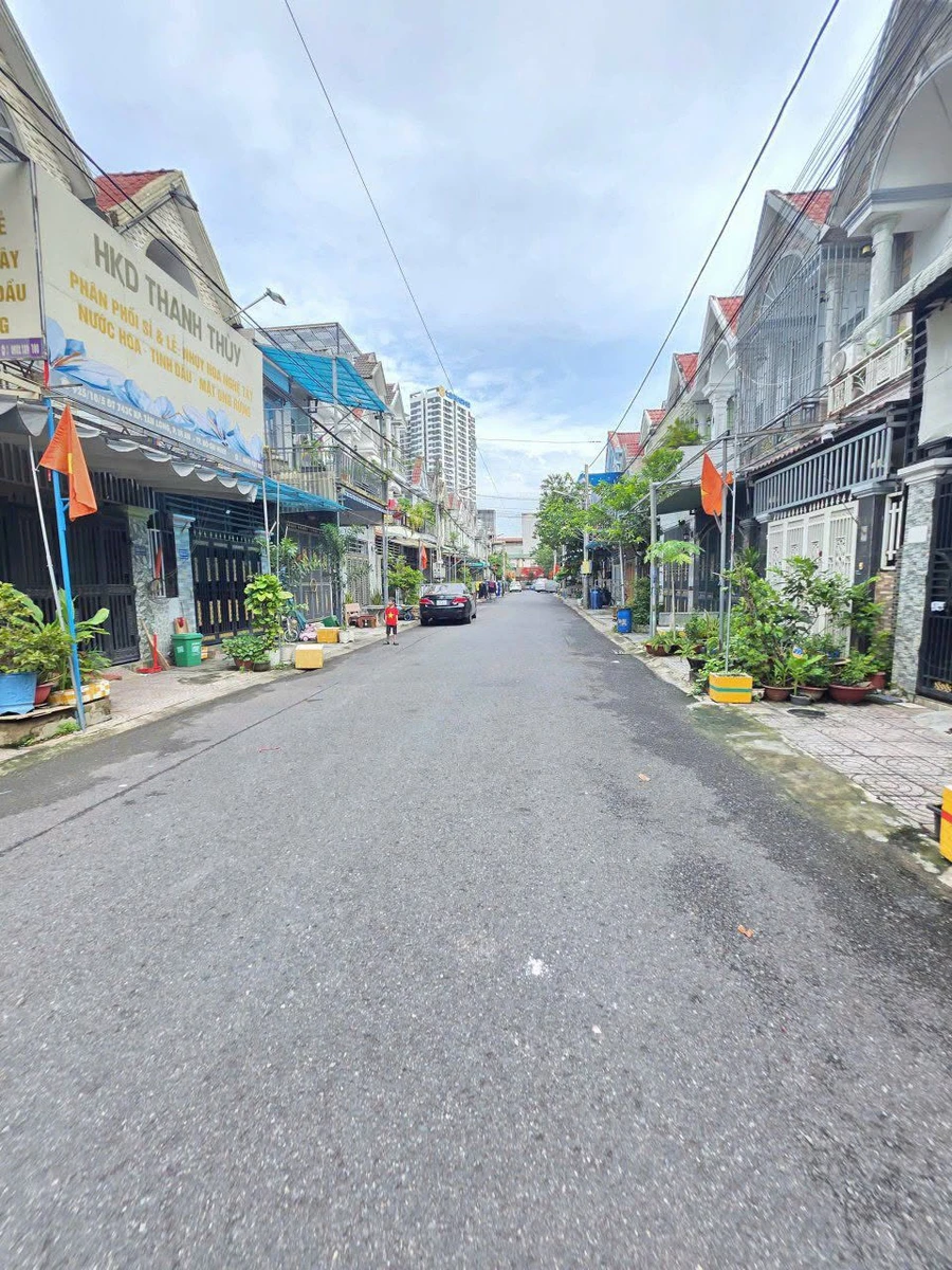 Bán nhà 64m² 4 PN TP.Dĩ An (Thủ Đức) gần Vincom - Ảnh thu nhỏ 2