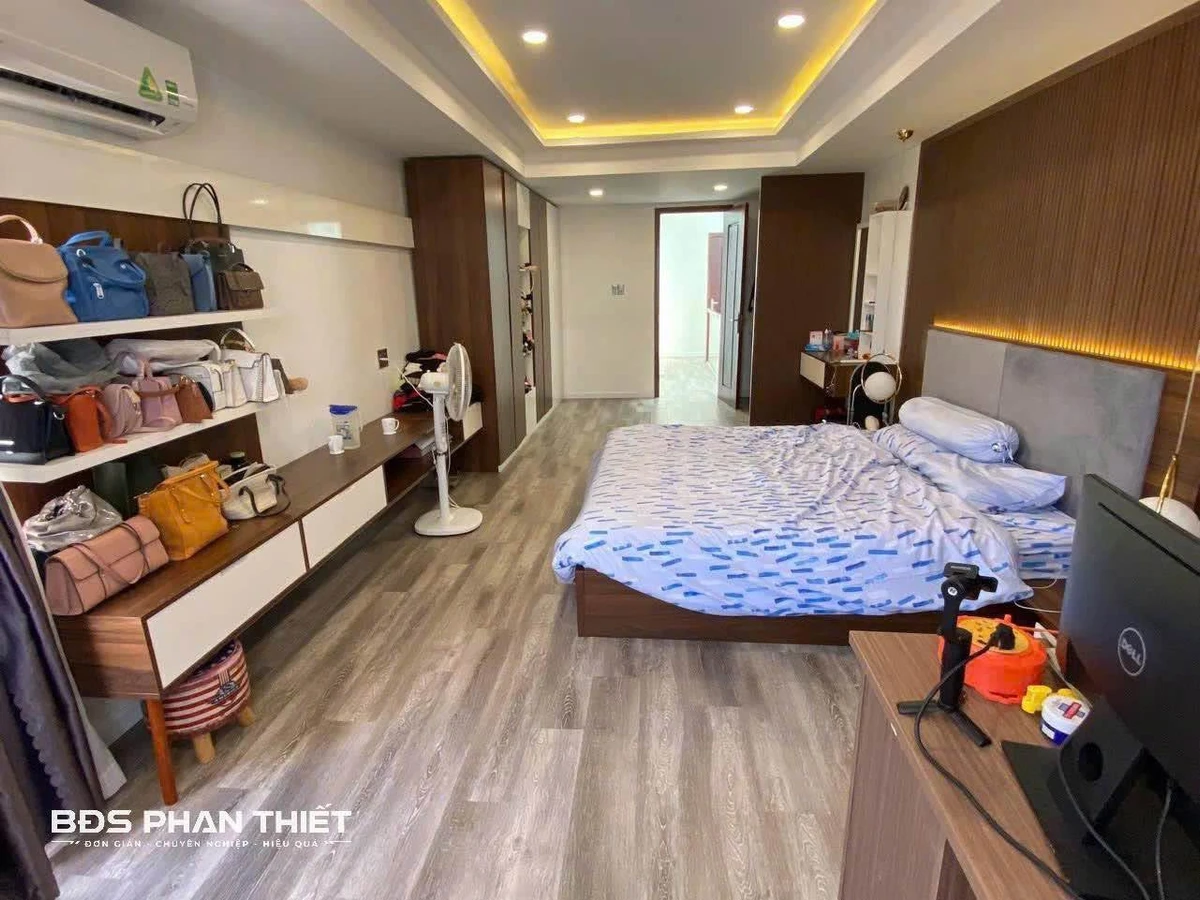 Bán nhà trệt 2 lầu sân thượng 88,4m2 KDC Hùng Vương, Phan Thiết - Ảnh thu nhỏ 4