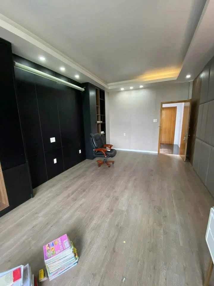 Cho thuê nhà 4x19m hầm trệt 3 lầu 5PN KDC An Phú Hưng, Tân Phong, Quận 7 - 28 triệu/tháng - Ảnh thu nhỏ 4