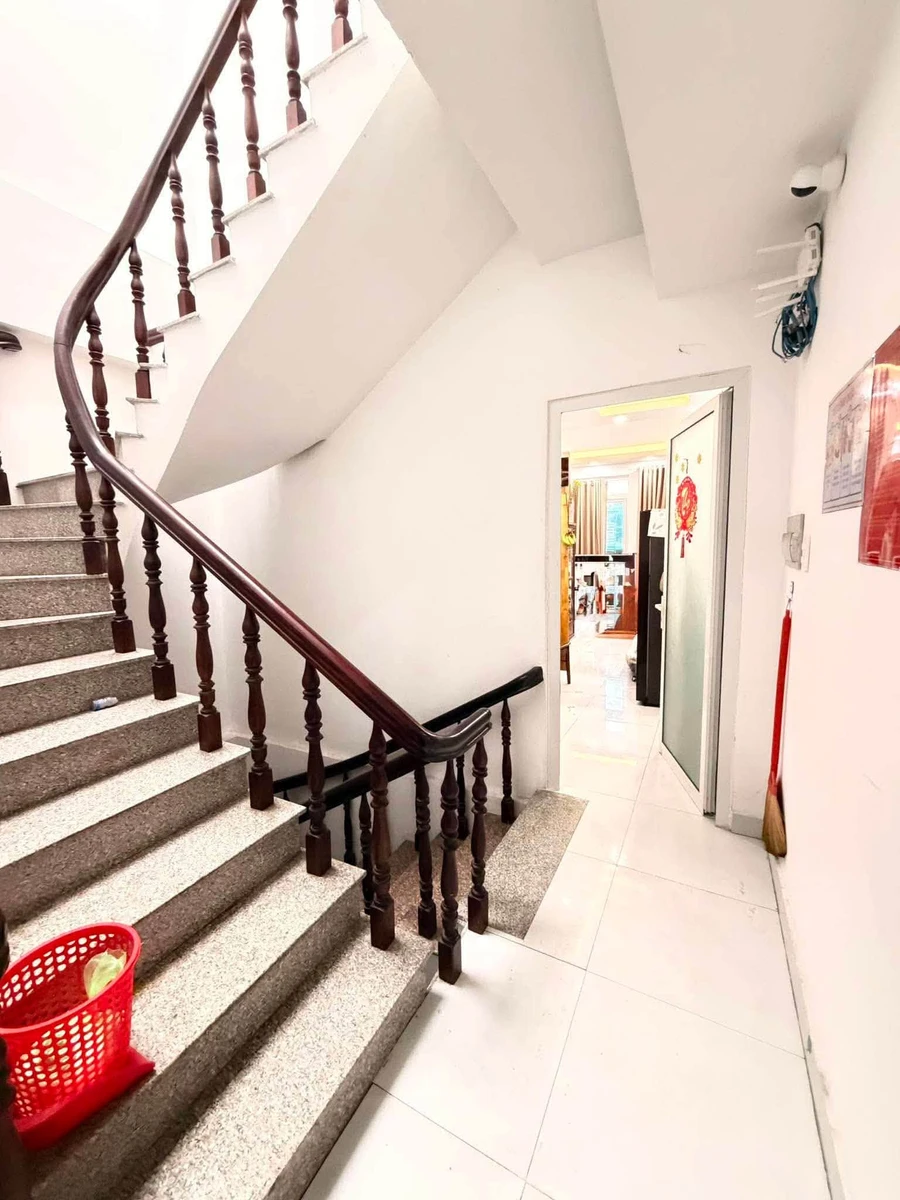 Bán nhà hẻm ô tô 4 tầng 72m2 5PN đường Âu Cơ, Phường 14, Tân Bình - 12 tỷ - Ảnh thu nhỏ 4