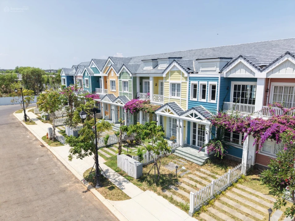 Hiếm có nhà phố 6x20m NovaWorld Phan Thiết, giá: 3 tỷ bao thuế phí. Đăng là có! LH: 0966 765 *** - Ảnh thu nhỏ 2
