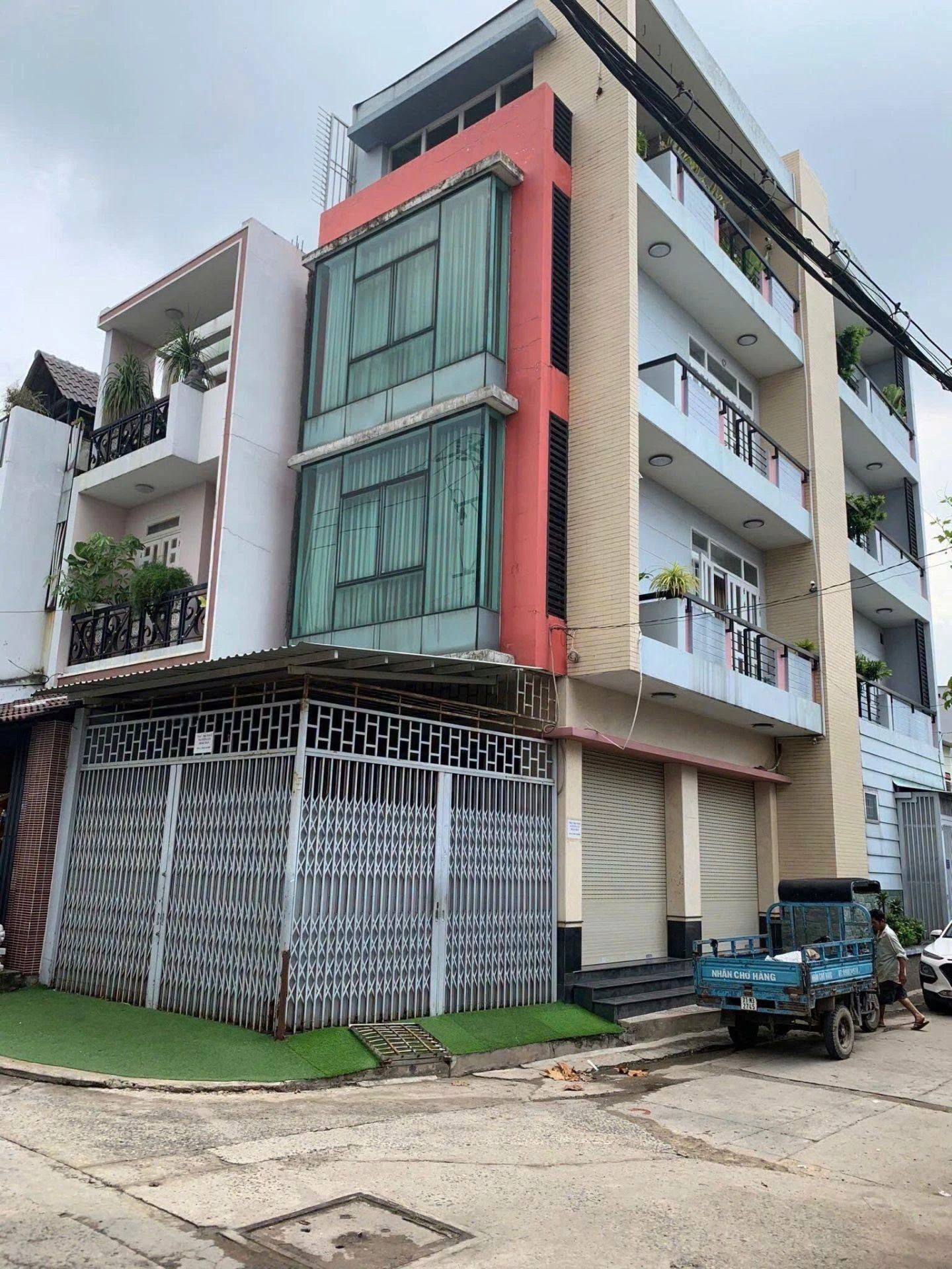 Bán nhà 4 tầng 90m2 mặt tiền Đỗ Hành Quận 12, giá 7,7 tỷ - Ảnh 1
