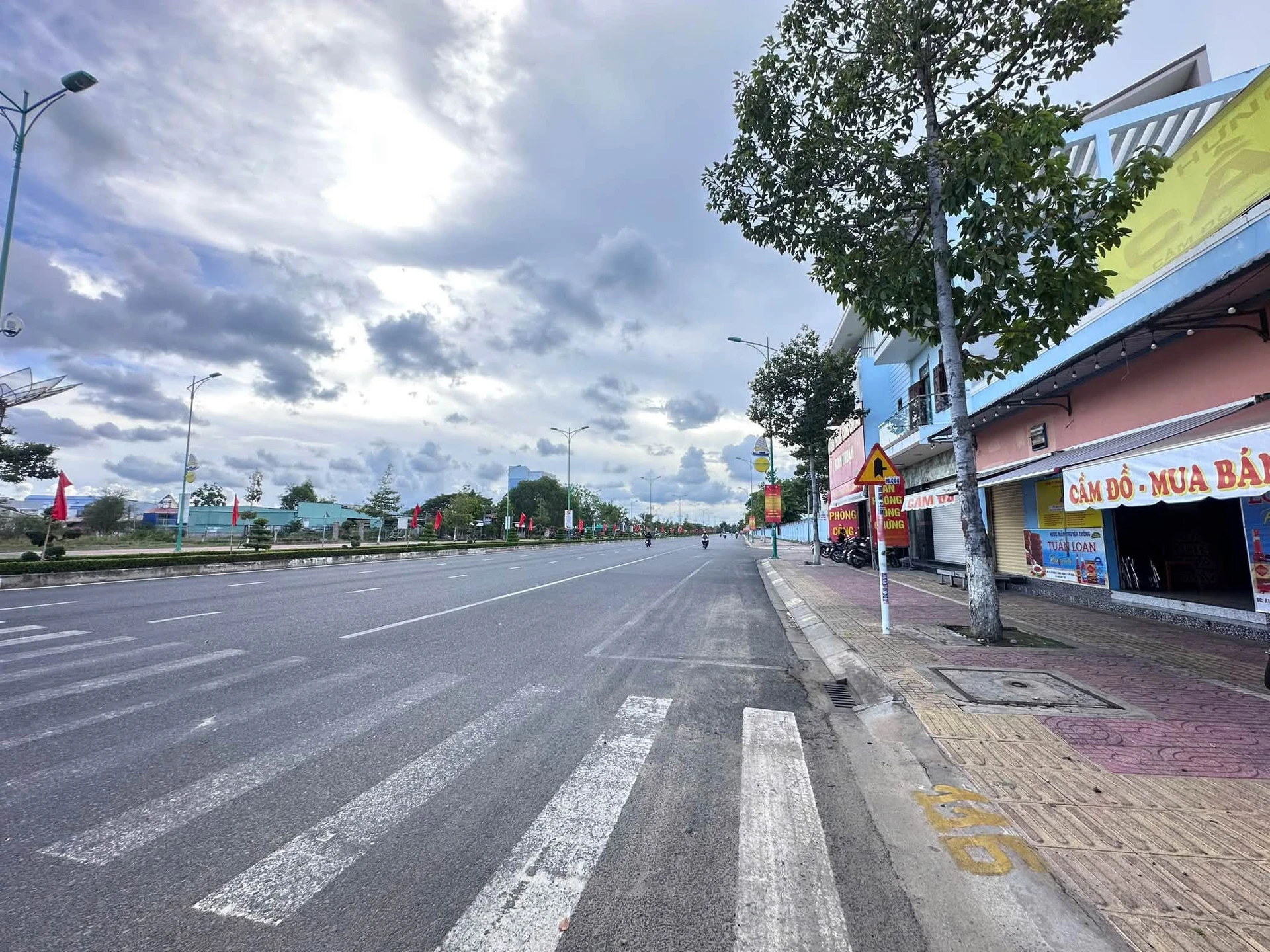 Bán lô đất thổ cư mặt tiền 85m² tại Lâm Đồng - Ảnh 1