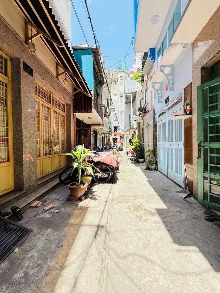 Bán nhà Lạc Long Quân, Tân Bình, 33m² 3PN, 4.9 tỷ - Ảnh thu nhỏ 2