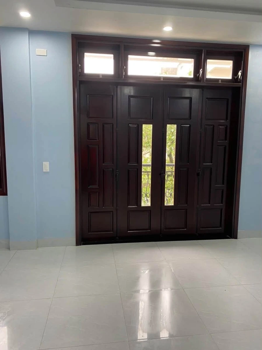 Bán nhà 5 tầng mặt tiền Nguyễn Chí Thanh, Huế 4 tỷ, 52.6m2 - Ảnh thu nhỏ 4