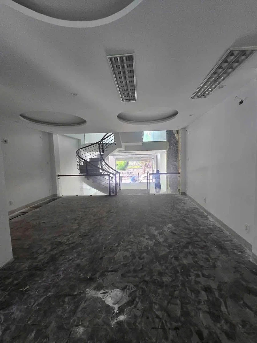 Cho thuê nhà mặt tiền Lý Thái Tổ, Quy Nhơn 100m2, 17tr/tháng - Ảnh thu nhỏ 2
