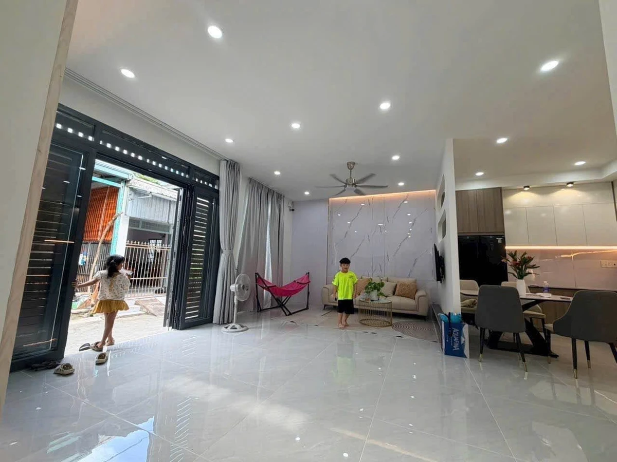 Bán nhà 2 phòng ngủ 98.8m2 Khu 8 Phú Hoà gần chợ Bình Điềm - Ảnh thu nhỏ 4