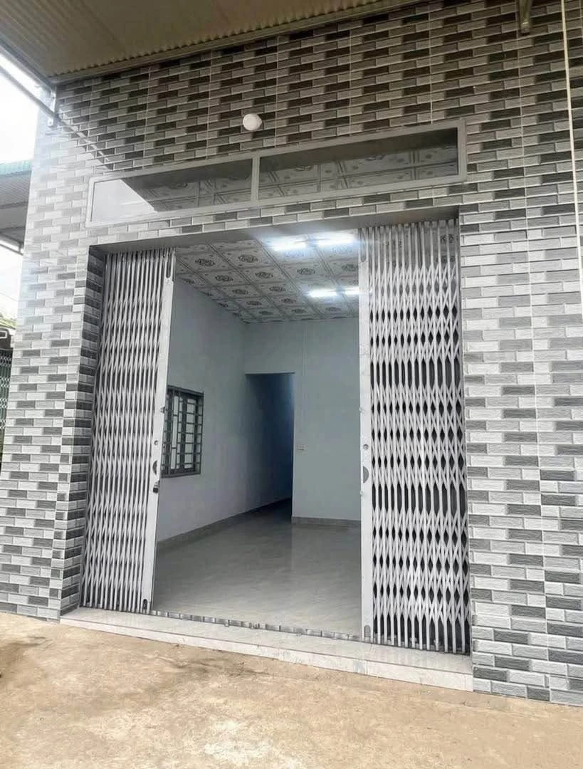 Bán nhà mới 4PN, 215m² mặt tiền, Tân Phú, 1 tỷ 50 triệu - Ảnh thu nhỏ 2
