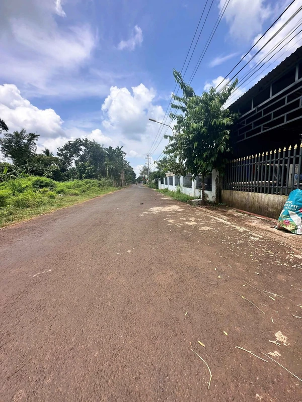 Bán lô đất 1,500m² mặt tiền 8m Buôn Tăng Ju