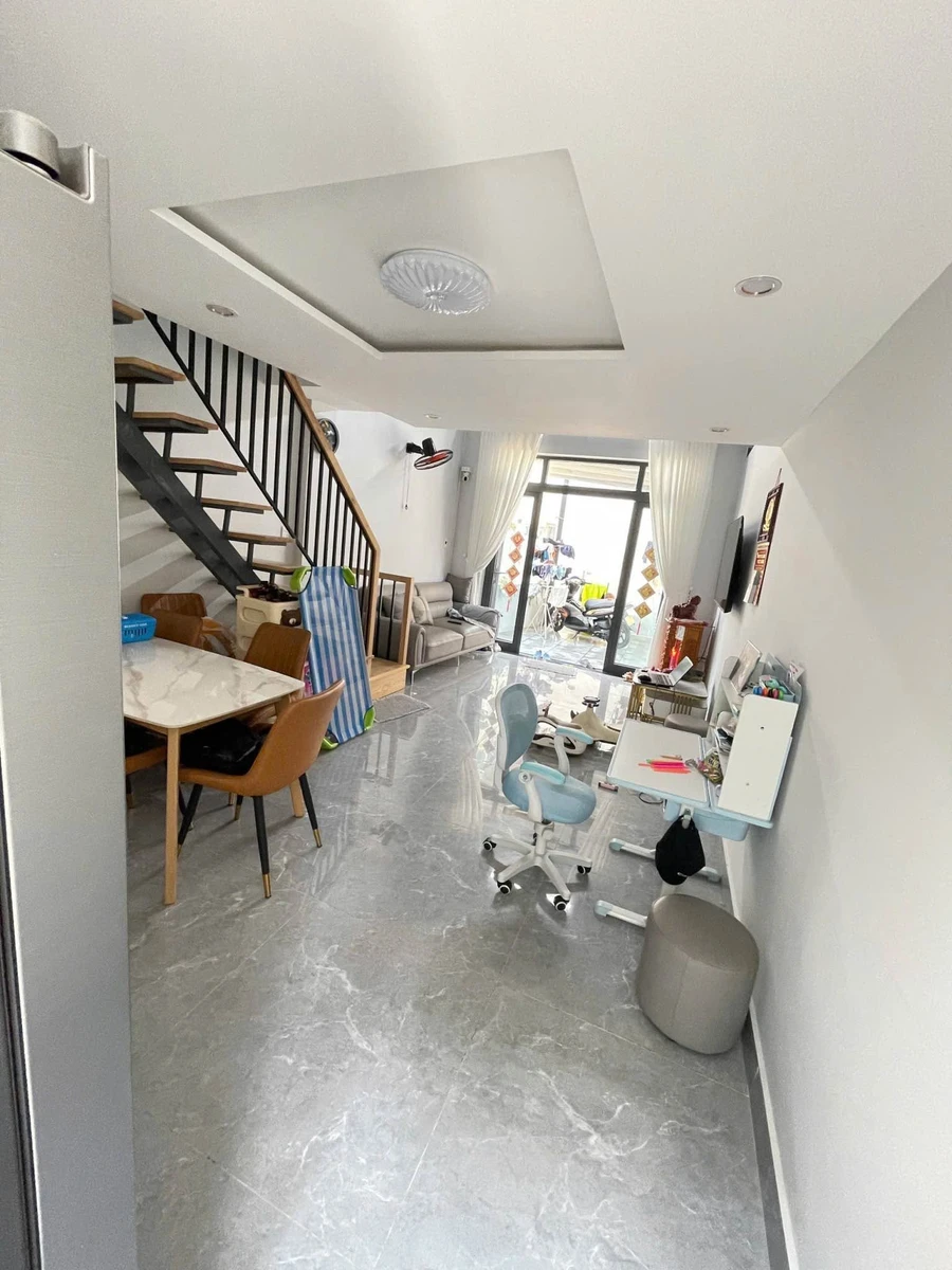 Bán nhà kiệt chợ Chiều 334 Tôn Đản, 75m², 2PN 3WC, giá 2,6x tỷ - Ảnh thu nhỏ 2