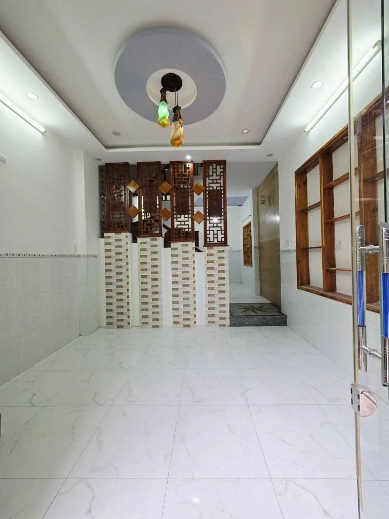 Bán nhà 3 tầng 165m² Quy Nhơn giá 3 tỷ 550 triệu - Ảnh thu nhỏ 2