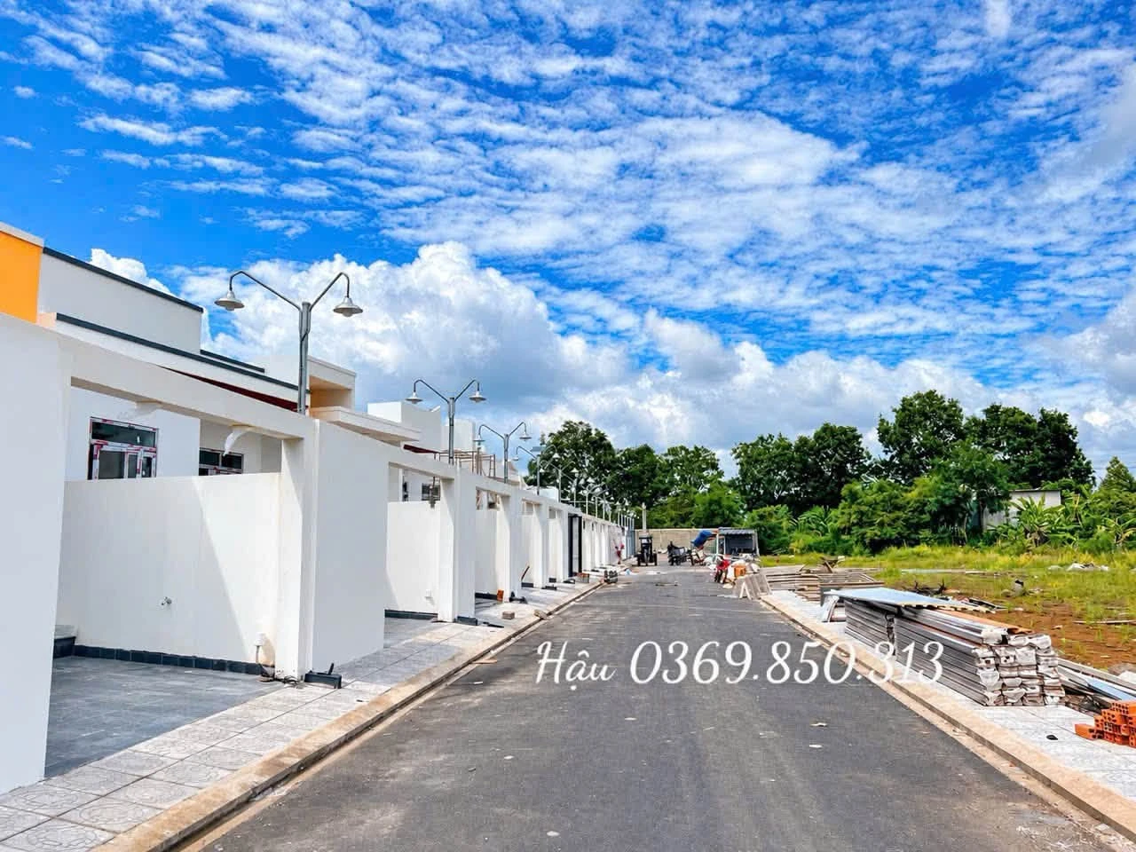 Bán nhà phố mặt tiền nhựa 5x20m, sổ riêng thổ cư, 2PN tại Long Khánh, Đồng Nai - Ảnh 1