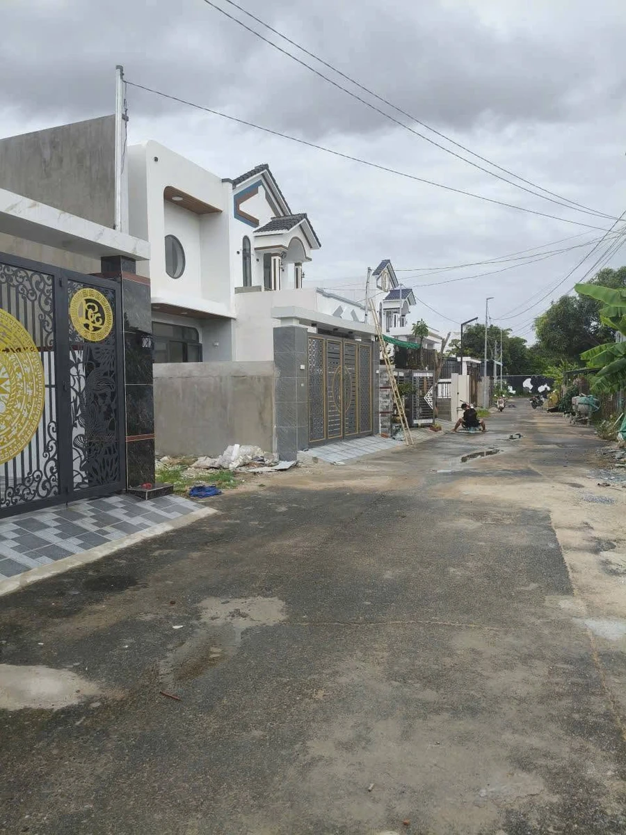 Bán nhà 2 phòng ngủ 100 m² Long Điền, Nhà Bè - Ảnh 1