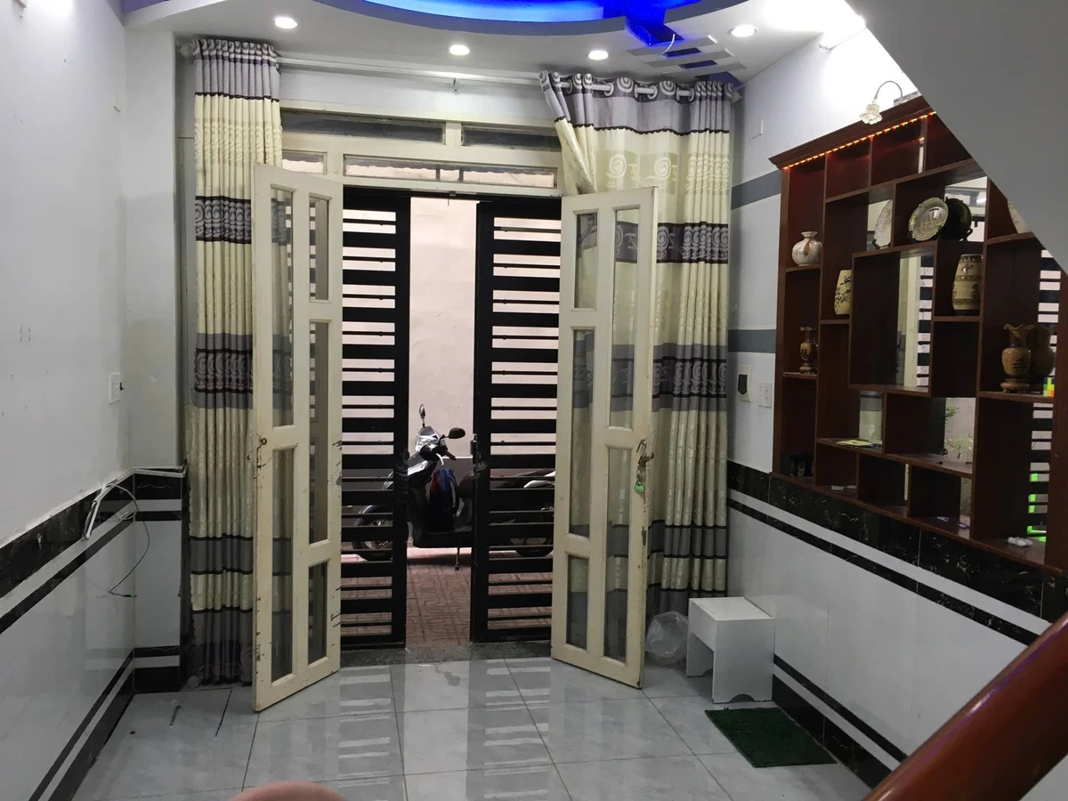 Bán nhà 1 trệt 2 lầu hẻm xe hơi Nguyễn Thị Búp, Quận 12, 27,2m2, giá 1,85 tỷ - Ảnh thu nhỏ 4