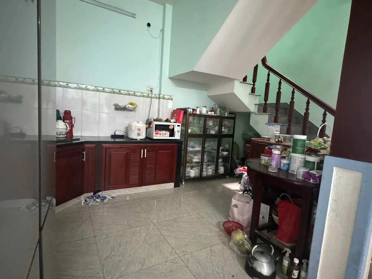 Cho thuê nhà 2.5 tầng mặt tiền 180m2, 4PN, Dương Hiến Quyền - Ảnh thu nhỏ 2