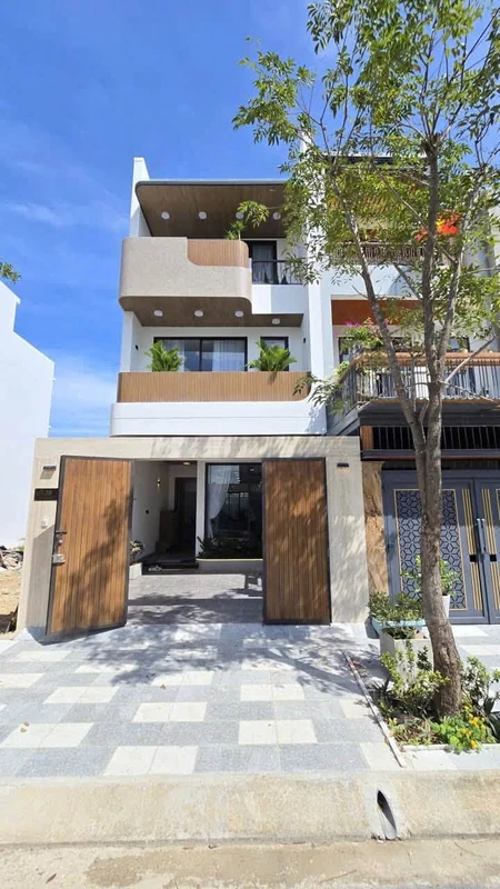Bán nhà 3 tầng 100m² Nha Trang 8,8 tỷ