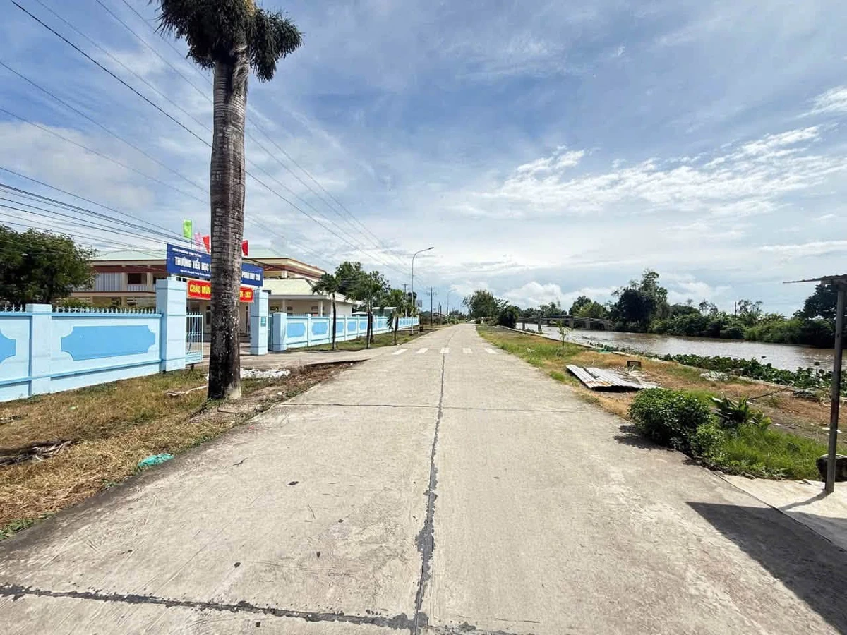 Bán 8 lô đất mặt tiền Nguyễn Chánh, An Giang, 601-1085m² - Ảnh thu nhỏ 2