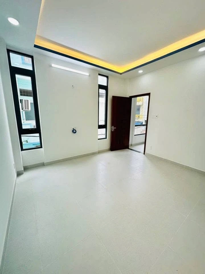 Bán nhà mặt tiền Tên Lửa 76m2 4 tầng 8.7 tỷ - Ảnh thu nhỏ 4