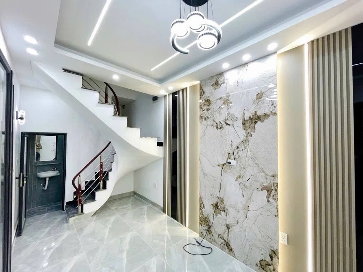 Bán nhà 4 tầng mặt tiền 30m² sát mặt đường - Ảnh thu nhỏ 3