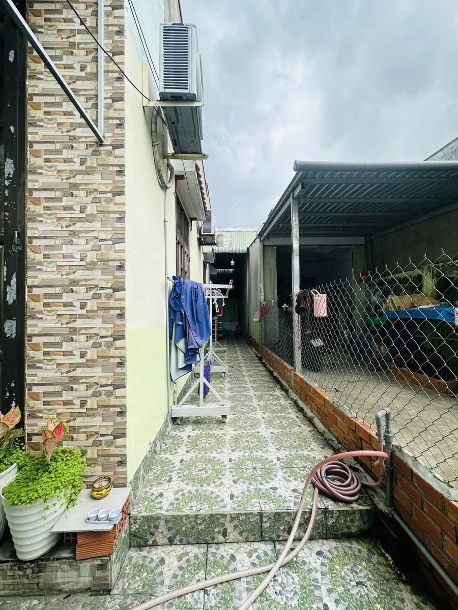 Bán biệt thự sân vườn 176m2 (11x16) hẻm xe hơi, Phạm Văn Hai, Bình Chánh, giá 5,4 tỷ - Ảnh thu nhỏ 5